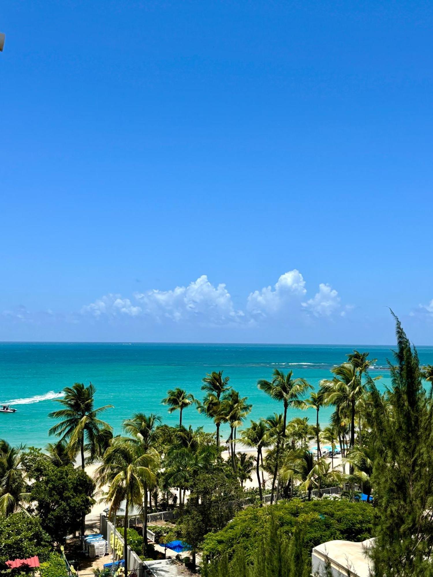 Downtown Beachfront Isla Verde Luxury Apartment 산후안 외부 사진
