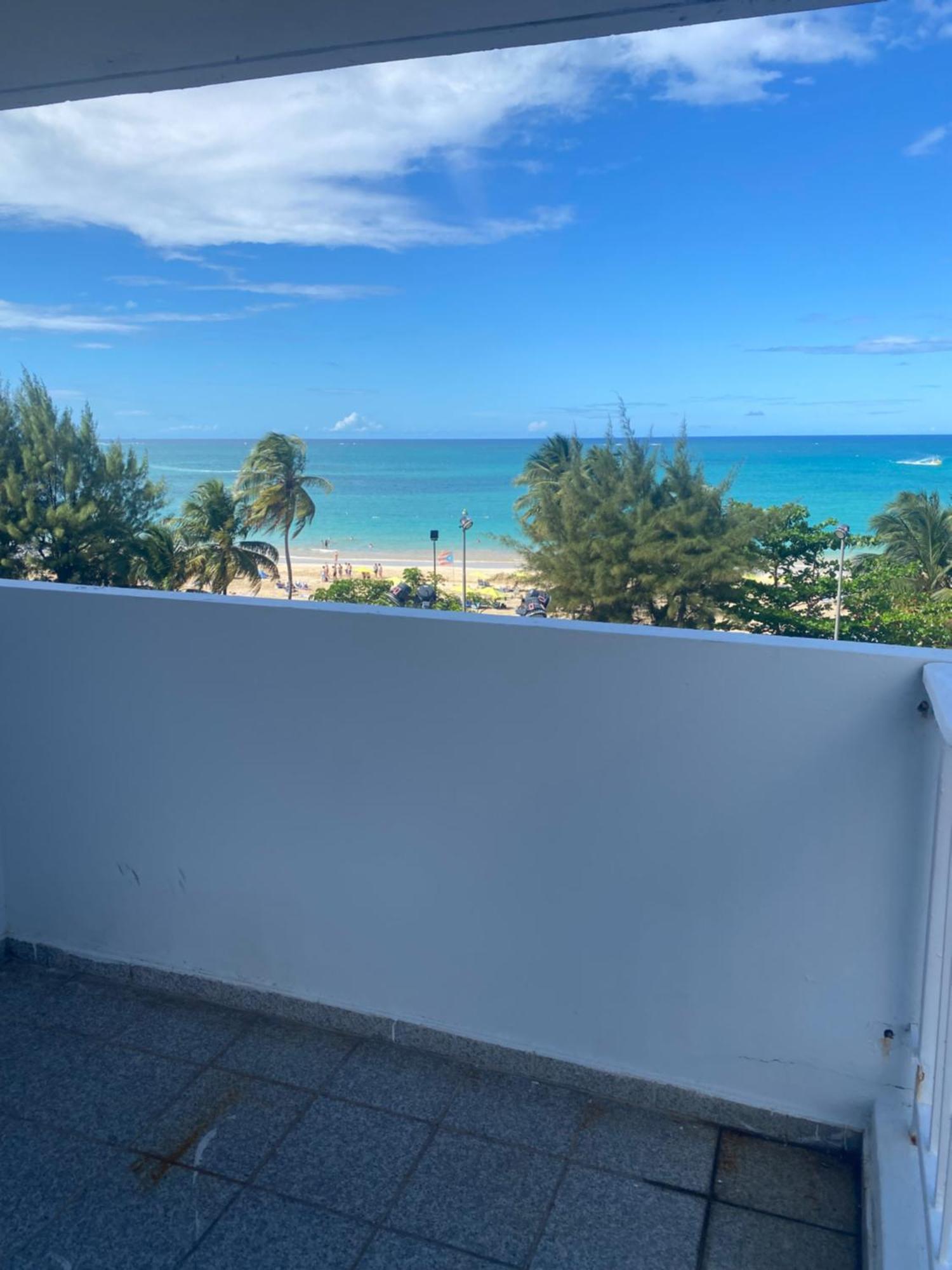 Downtown Beachfront Isla Verde Luxury Apartment 산후안 외부 사진