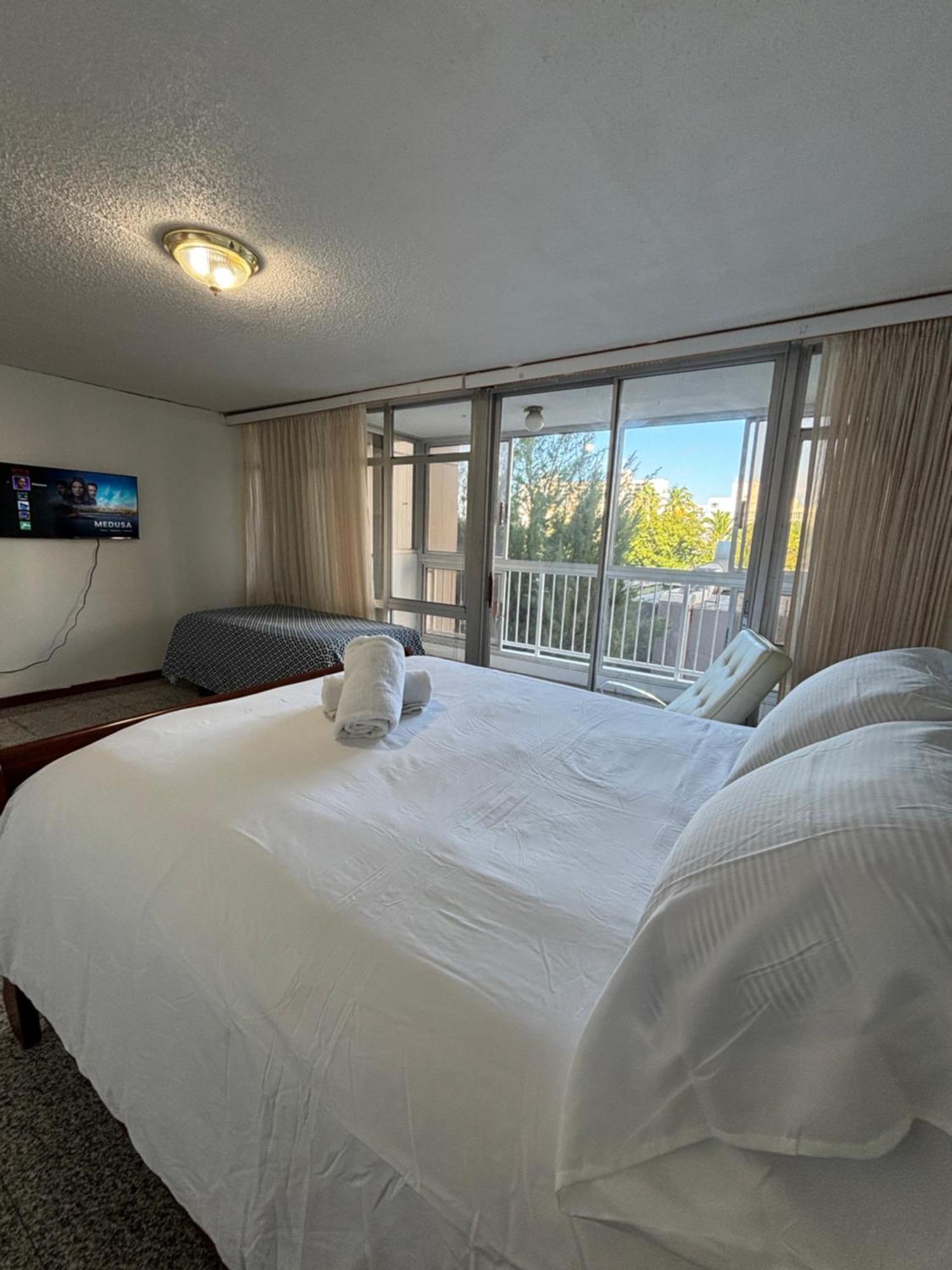 Downtown Beachfront Isla Verde Luxury Apartment 산후안 외부 사진